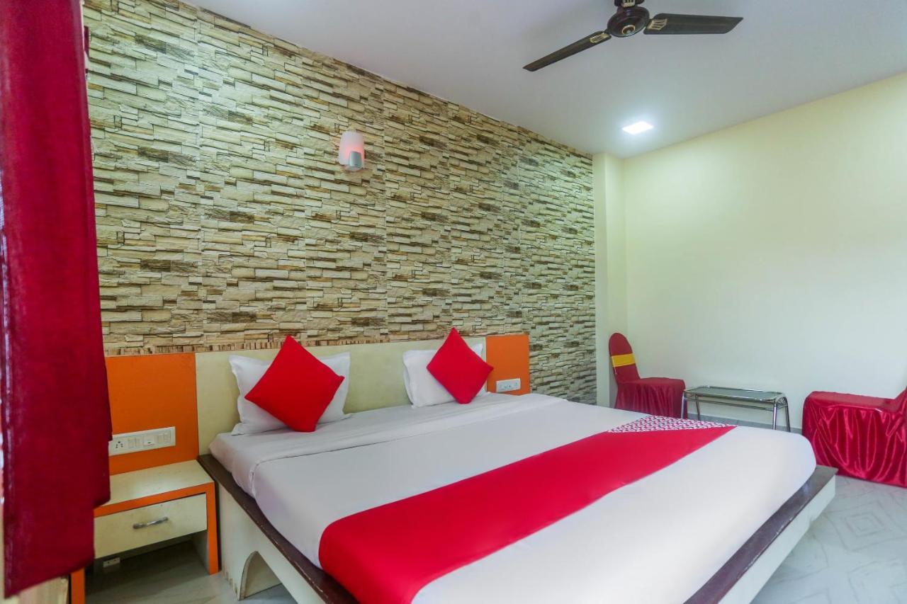 Oyo 60771 New Puri Hotel Extérieur photo
