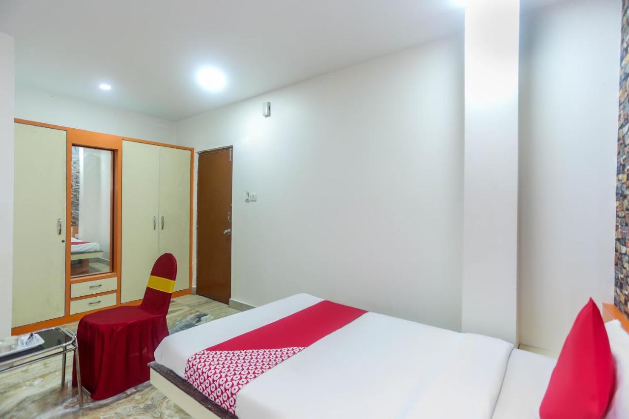 Oyo 60771 New Puri Hotel Extérieur photo